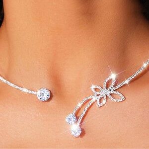 Elegant Silver Necklace with Crystal Accents